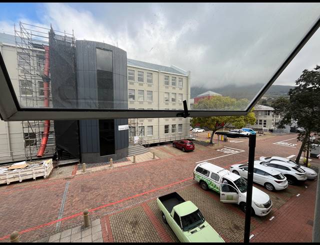 434M² OFFICE TO LET IN RONDEBOSCH